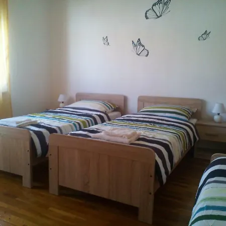 아파트 Apartman 